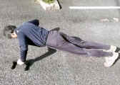 pushup.jpg (168550 oCg)